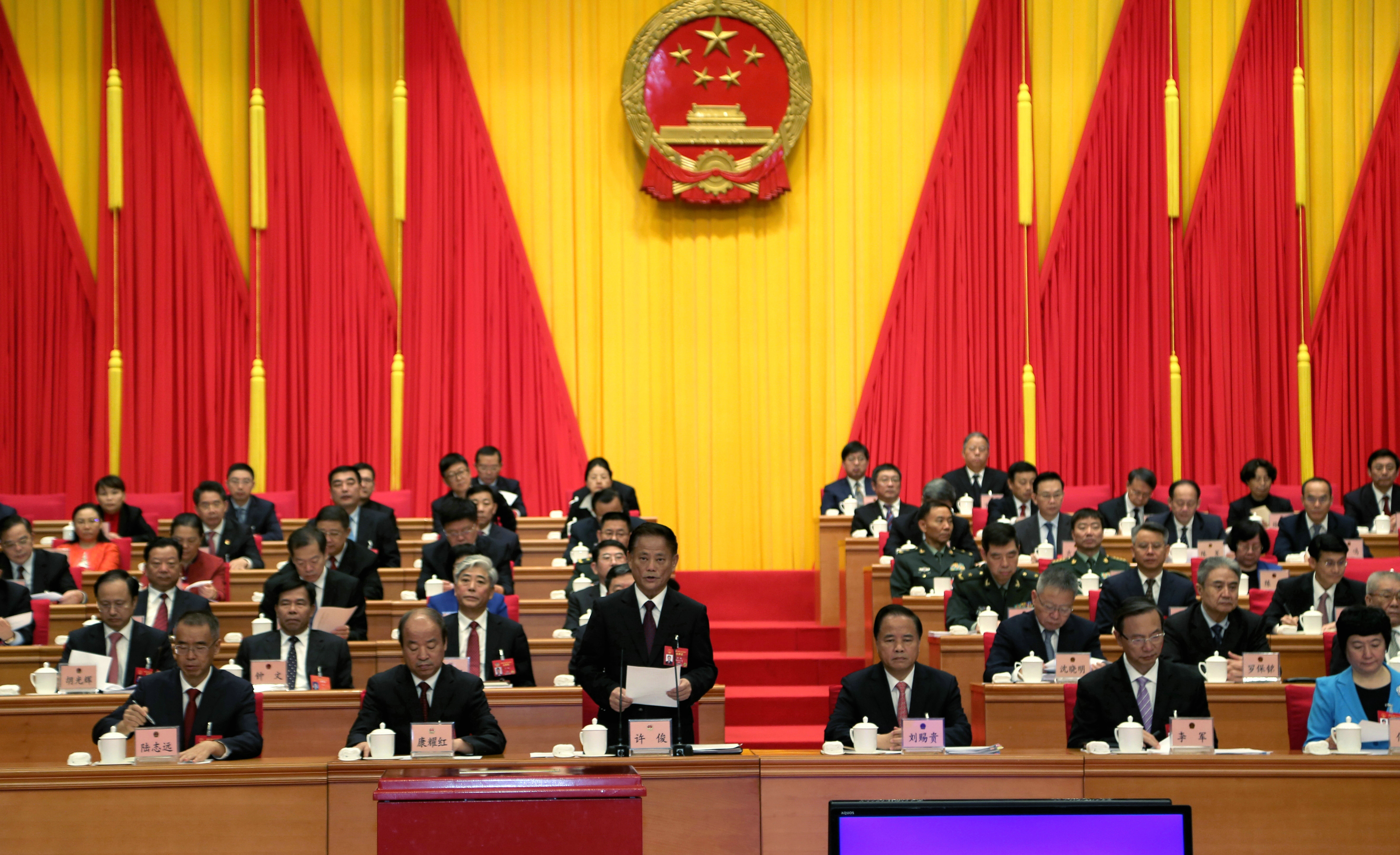 海南省第六届人民代表大会第三次会议胜利闭幕